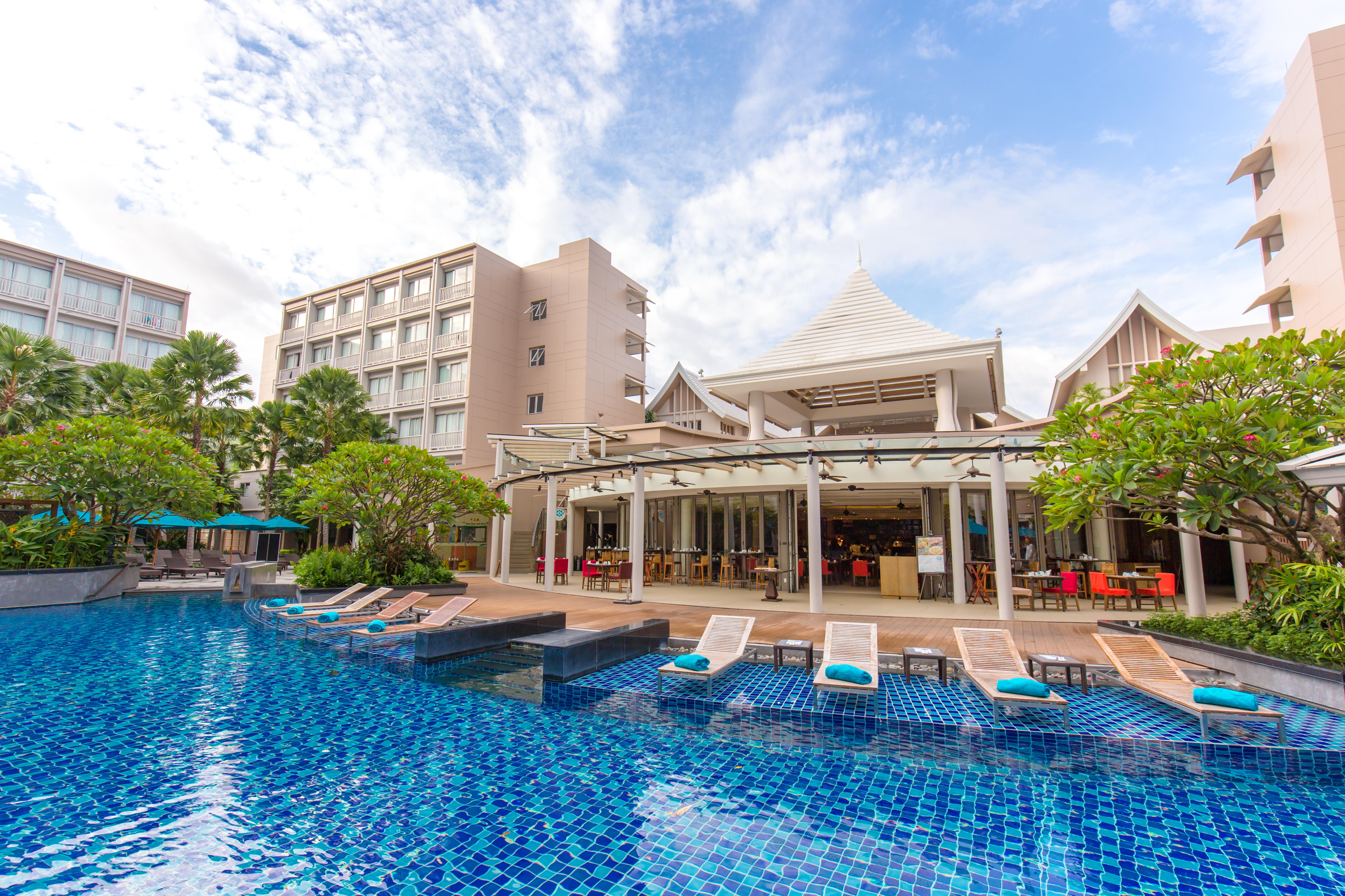 Grand Mercure Phuket Patong Hotel Exterior photo